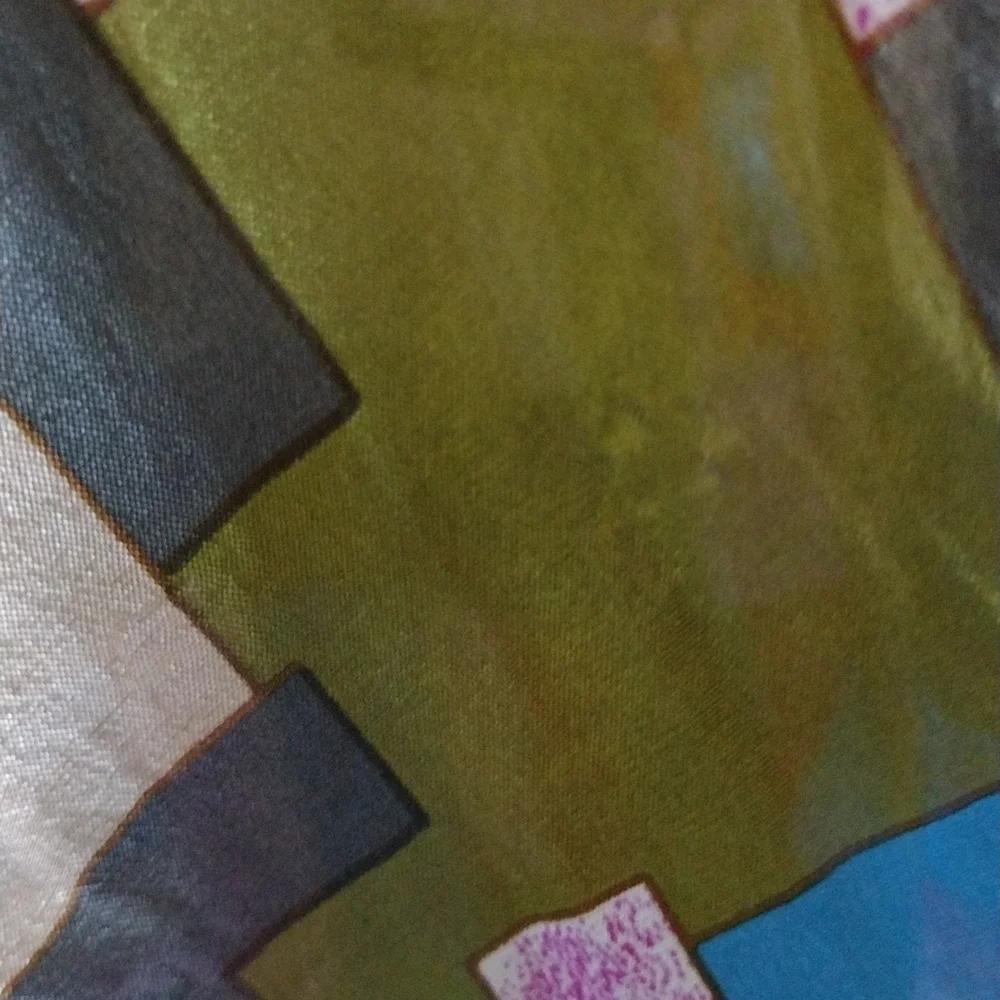 Elaine Gold scarf. - Picture 3 of 5